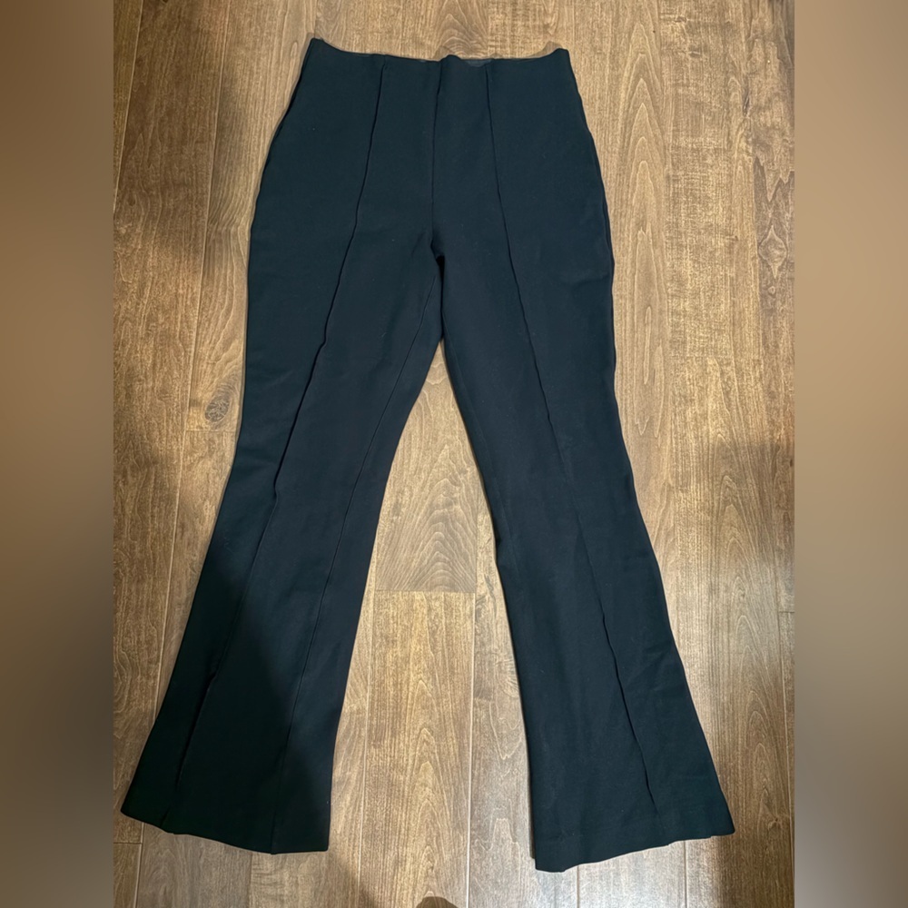 SPANXsupersmooth™ PerfectFit
Ponte Flare Pant - Picture 4 of 7